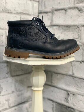Timberland Nubuck Leather Waterproof Ankle Boot 7.5 Navy Floral Embossed Lace Up